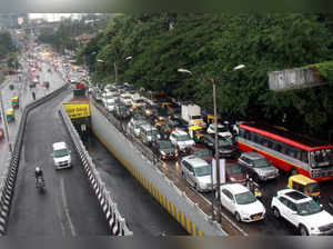Bengaluru: Vehicle stuck in a traffic jam at Okalipuram junction due to heavy, in Bengaluru on Tuesday June 20, 2023  (Photo:IANS)