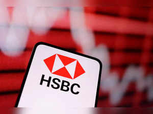 FILE PHOTO: EXCLUSIVE-HSBC to acquire Citigroup China consumer wealth business -sources