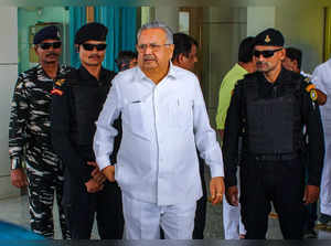 Bastar: Former Chhattisgarh Chief Minister Raman Singh arrives at Maa Danteshawa...