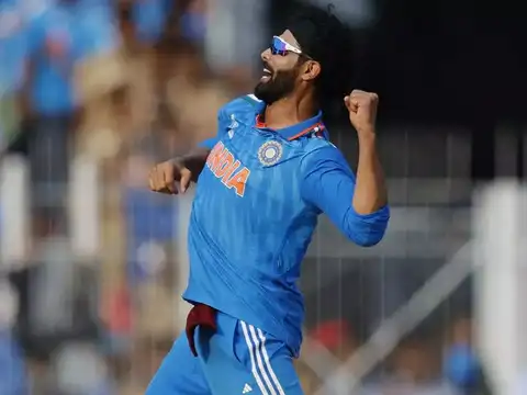 Jadeja dismisses Smith