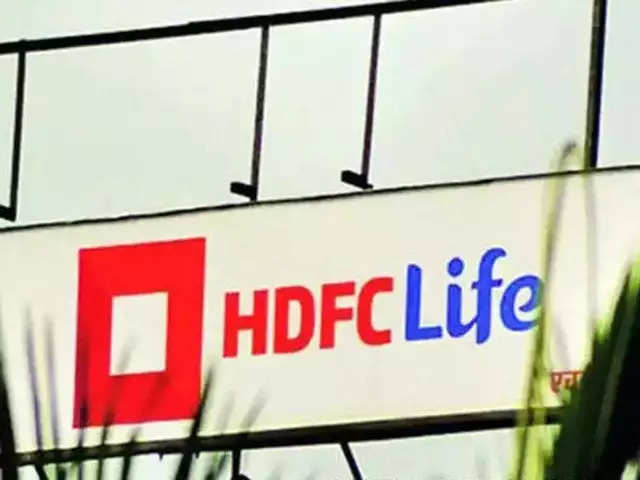 Sell HDFC Life Future at Rs 616.9