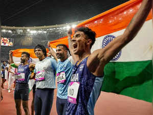 Hangzhou: Gold and silver medalists Indian javelin throwers Neeraj Chopra and Ki...