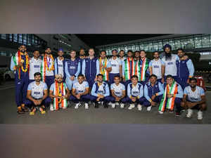Indian men's, women's team receive grand welcome after successful Asian Games