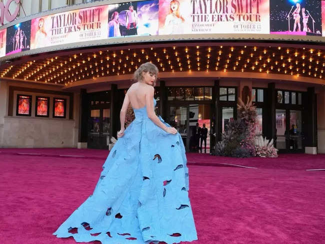 Taylor Swift walked the red carpet at the film's world premiere, posing for selfies with fans and celebrities