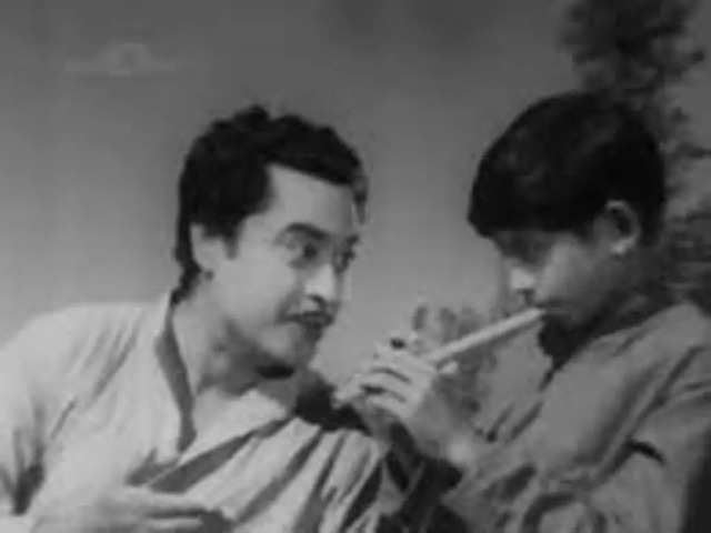 ‘Door Gagan Ki Chhaon Mein’ (1964)