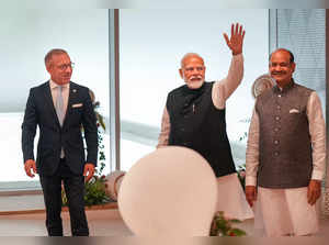 New Delhi: Prime Minister Narendra Modi with Lok Sabha Speaker Om Birla and Pres...