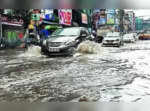 Heavy rain, waterlogging bring traffic to knees