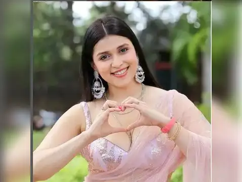 Mannara Chopra