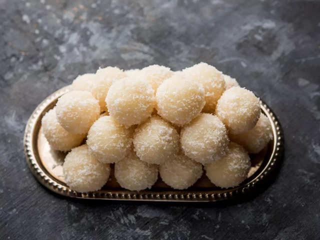 ​Nariyal Laddoo​