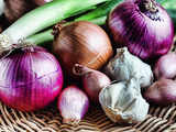 Rising concerns over delayed arrival of kharif crop push wholesale onion prices up in Maha