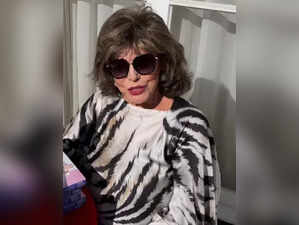 Joan Collins says she does not use facial procedures due to being needle-phobic
