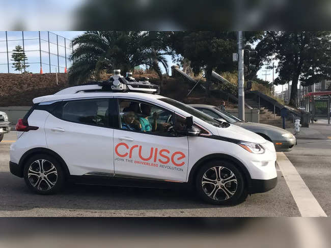 US agency probes pedestrian risks at GM's self-driving unit Cruise