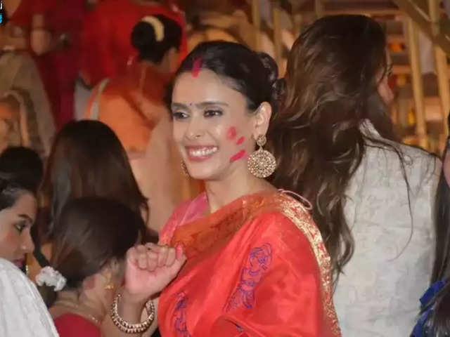 Hrishita Bhatt Looks Breathtaking In Red