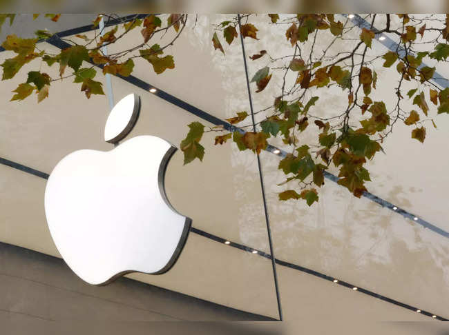 Russia fines Apple for not deleting 'inaccurate' content on Ukraine conflict