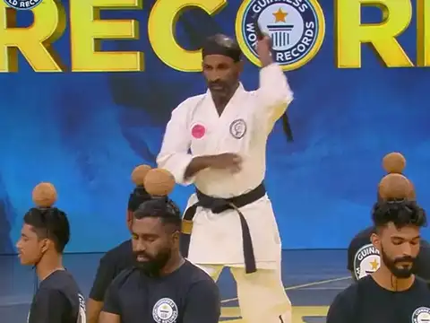 ​Coconut smash record​