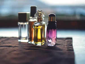 India proposes barring pilots and flight attendants from using perfume
