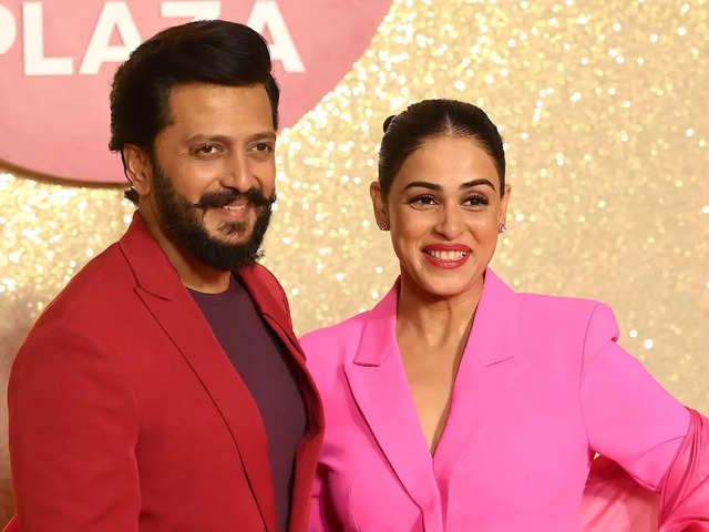 Genelia Is Pretty In Pink, Riteish Steals The Show In Maroon