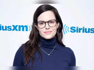 ‘Schitt’s Creek’ actor Emily Hampshire issues apology over Johnny Depp-Amber Heard Halloween Costume; Here’s what happened