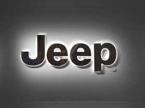 US closes investigations into problems with 2 Jeep SUVs without seeking recalls