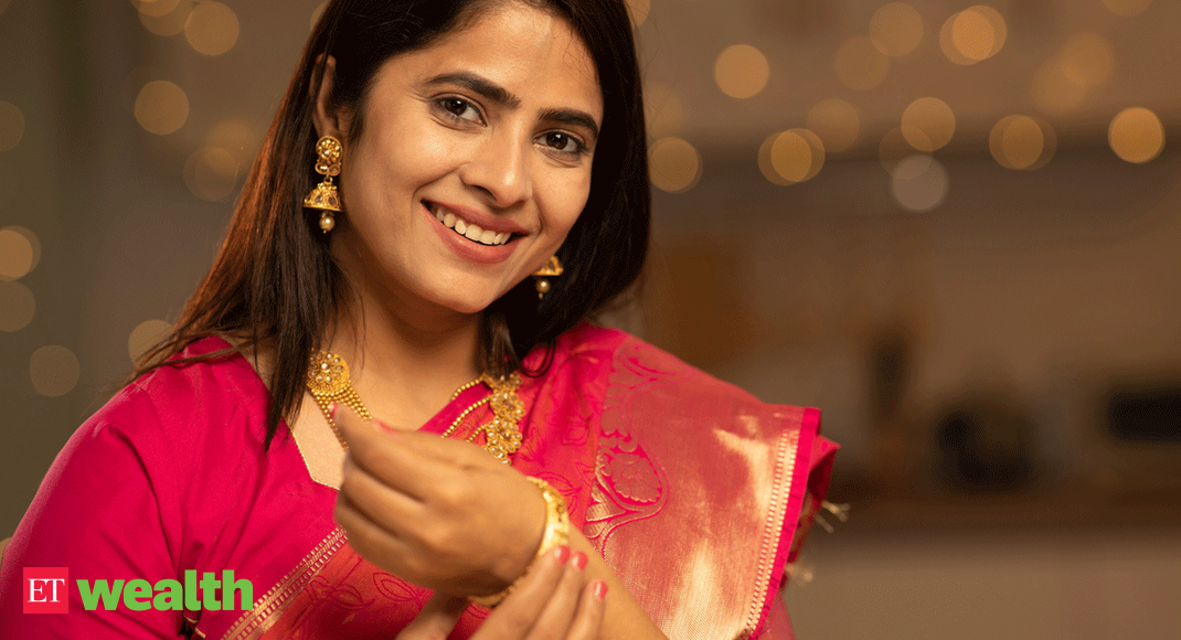 Gold in Dhanteras, Diwali: Hallmark, BIS logo, 5 things you need to check while buying jewellery