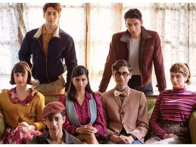 The trailer introduces the primary characters, including Suhana Khan as Veronica, Khushi Kapoor as Betty, and Agastya Nanda as Archie, offering a glimpse into their teenage lives.