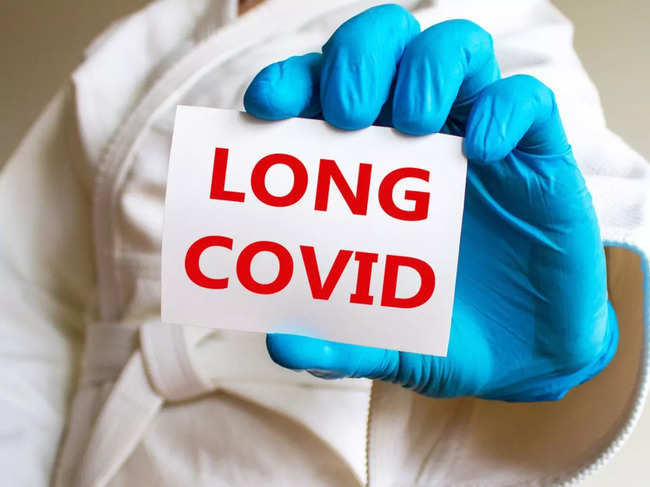​A study suggests that pre-existing allergic conditions such as asthma or rhinitis might be linked to a higher risk of experiencing long-term symptoms associated with long-Covid.​