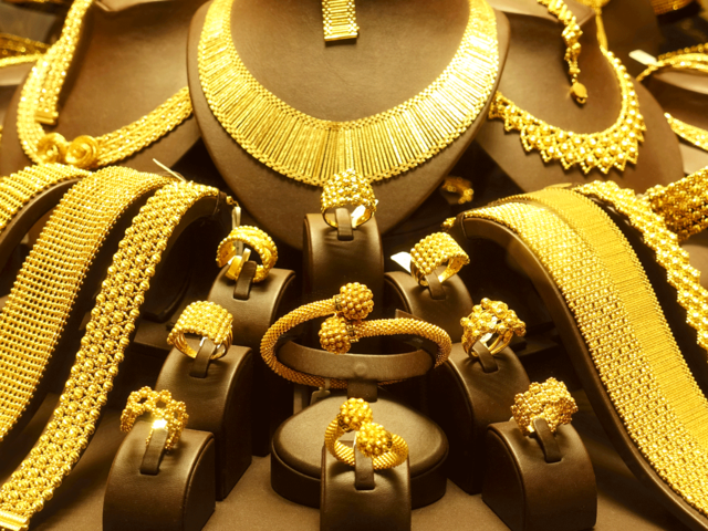 Check HUID number next - Buying gold in Diwali 2023? How to check gold ...