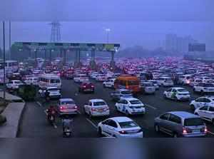 Delhi govt writes to UP to stop non-destined vehicles for pollution control
