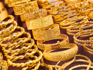Gold-buying-Diwali-1