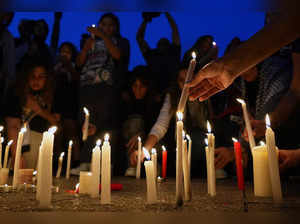 Thousands who were sheltering at Gaza City’s hospitals flee as Israel-Hamas war closes in