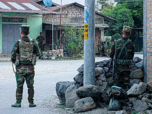 Myanmar army, rebels clash; 1,400 cross into Mizoram