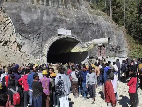 Drilling machine airlifted