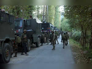 Two infiltrators killed in Uri sector (Lead)