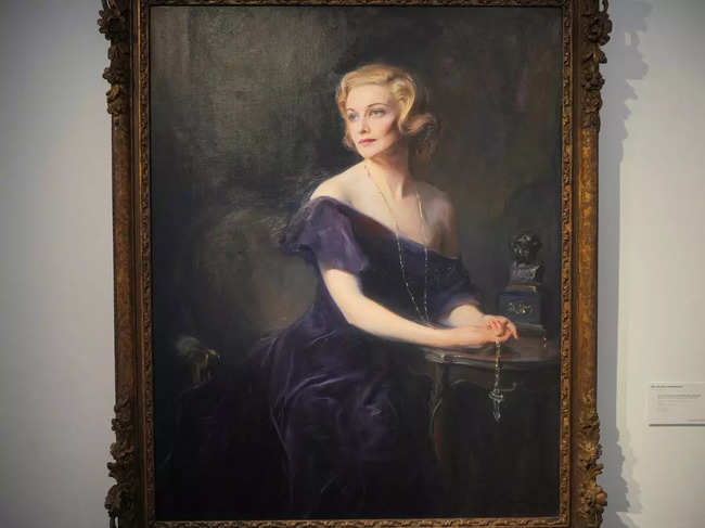 Painted by Hungarian artist Philip Alexius de Laszlo in 1935, the portrait is estimated to fetch between $62,285 and $87,200.