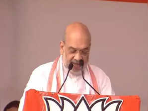 Free visit to Ayodhya temple, promises Amit Shah in Telangana