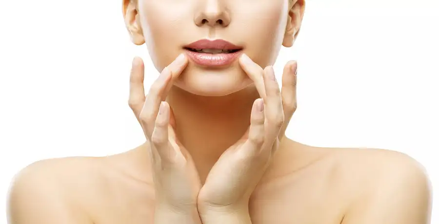 Wondering how to achieve naturally pink lips? Try these tips - Vimarsana News