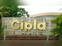 Cipla slumps nearly 8% after USFDA warning letter for manufacturing lapses