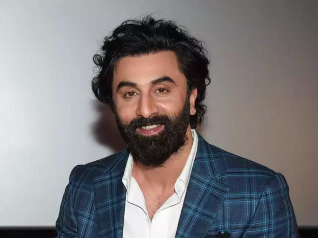 ​Bollywood star Ranbir Kapoor, during the trailer launch of his upcoming film 'Animal' in New Delhi, shared valuable advice with aspiring actors.​