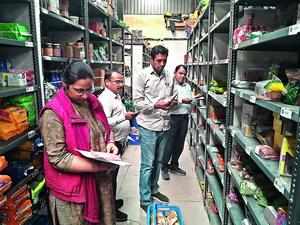 UP teams inspect malls, shops for products with halal tags