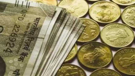 India rupee declines to thunder closing low, tad down on week