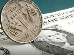 Rupee Closes at a New Low 83.38 a Dollar