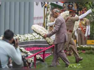 Mumbai: Governor of Maharashtra Ramesh Bais pays tribute to the martyrs who laid...