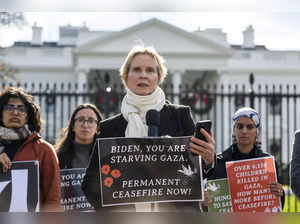 US actress and activist Cynthia Nixon, joined by state legislators and activists, launches a hunger strike calling for a permanent ceasefire in Gaza, in front of the White House in Washington, DC, on November 27, 2023.
