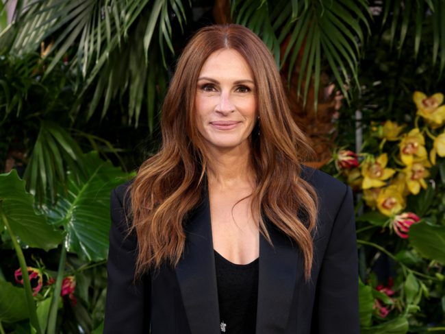 ​In 'Leave The World Behind', Julia Roberts takes on the role of Amanda, a cynical advertising director.​