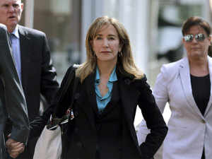 Felicity Huffman to plead guilty in largest-ever college admission scam