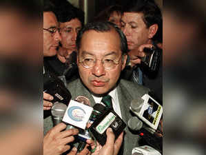 US ambassador to Bolivia, Manuel Rocha, speaks to members of the press in La Paz on July 11, 2001.