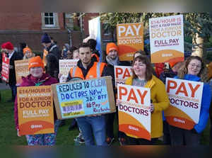 Junior Doctors in UK to Strike Again in Dec-Jan, Here's Why
