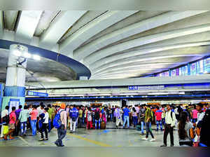 Govt to Set up Subsidised Staple Food Stores at Delhi Metro Stations; First at Rajiv Chowk