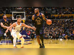 Los Angeles Lakers vs New Orleans Pelicans live streaming: Start time, date, where to watch NBA In-Season Tournament 2023 semi-finals