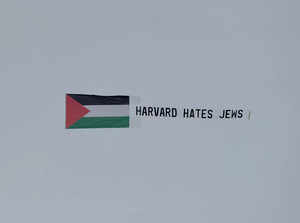 Students fly "Harvard hates Jews" aerial banner over Harvard campus